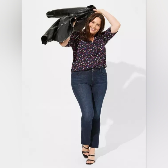 Torrid Black Print Harper 3/4 Sleeve Pullover Blouse Plus Size 1x - Picture 2 of 12